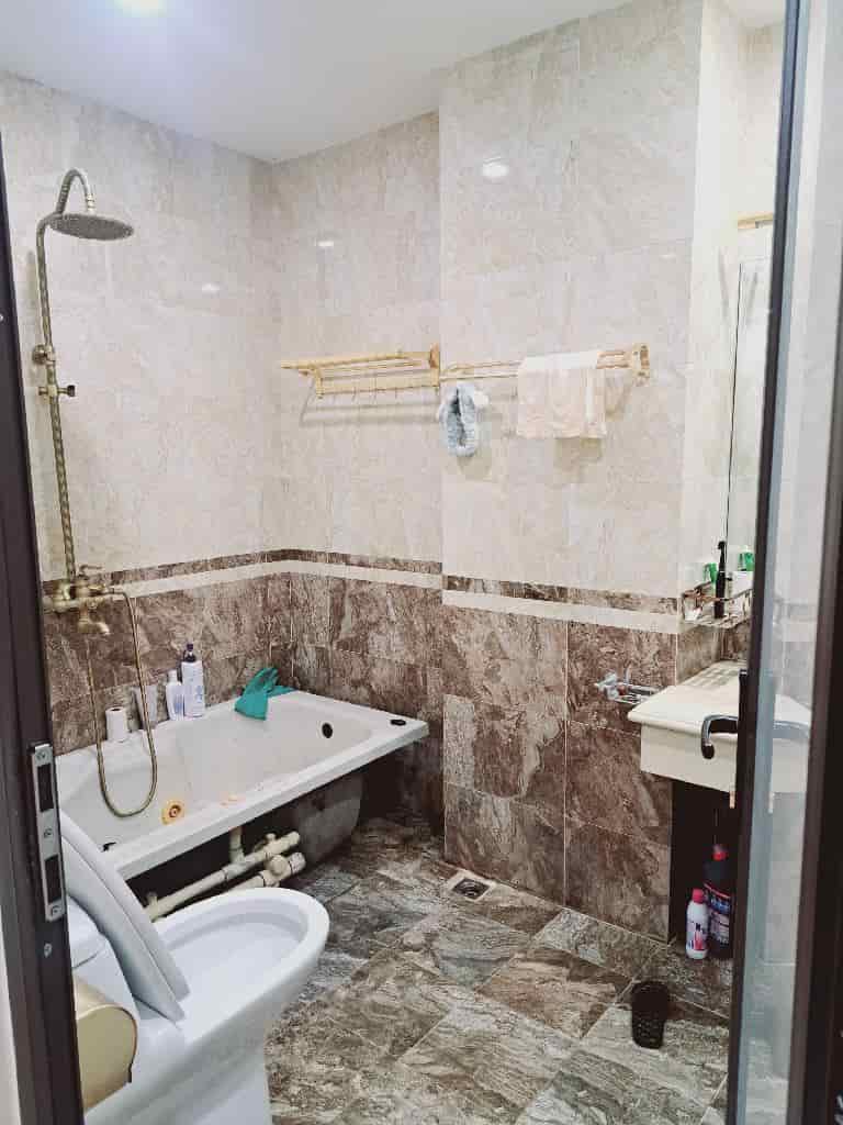 Bán nhà lk khu chức năng FLC Đại Mỗ, 98m2, 5 tầng, giá 14.xx tỷ