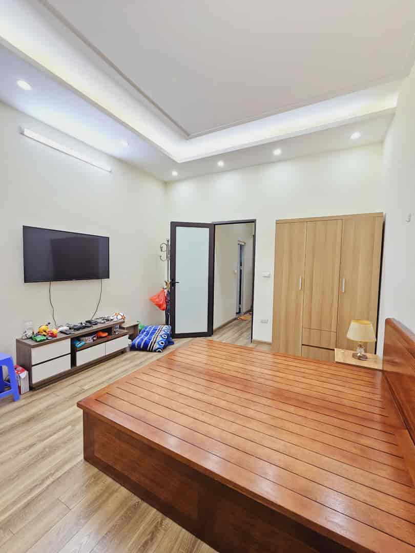 Chính chủ bán căn nhà Minh Khai 45m x 4,5 tầng nhà đẹp ở luôn giá 6.86 tỷ