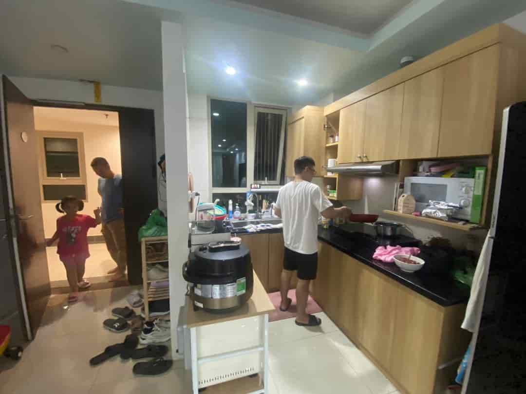 Cho thuê căn hộ lô góc Mandarin 2 Hoà Phát Tân Mai, Hoàng Mai, 64m2, 2pn, 1vs, 10 triệu/tháng.