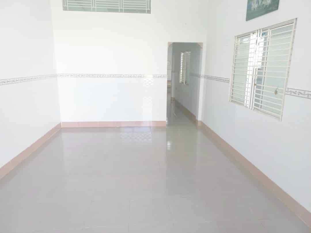 Nhà chỉ 6 triệu/tháng, cho thuê nhà 150m2, 3pn, đường Nguyễn Việt Dũng, p.An Thới, Bình Thủy