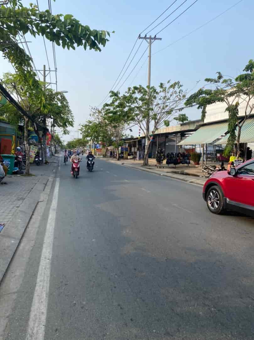 Đất mặt tiền Nguyễn Văn Tạo 1600m2 thổ cư, khu hiếm bán, cạnh khu dịch vụ sầm uất nhất