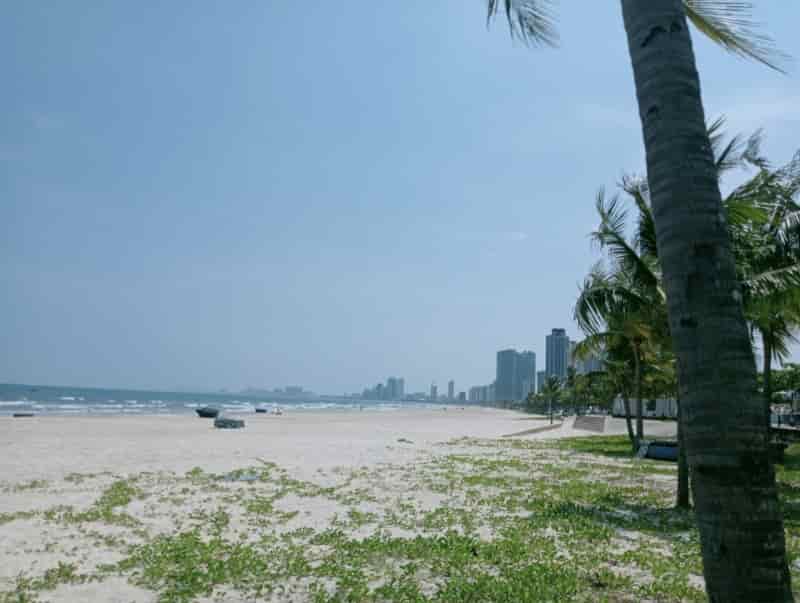 Nhà sát bãi biển Mân Thái 51m2, gác đúc sạch sẽ, nhỉnh 2 tỷ