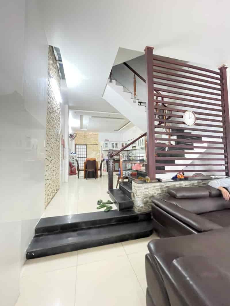 Mặt tiền Đinh Núp, view công viên Thanh Khê, khu vui chơi, 81m2, 3 tầng đẹp, nhỉnh 5 tỷ