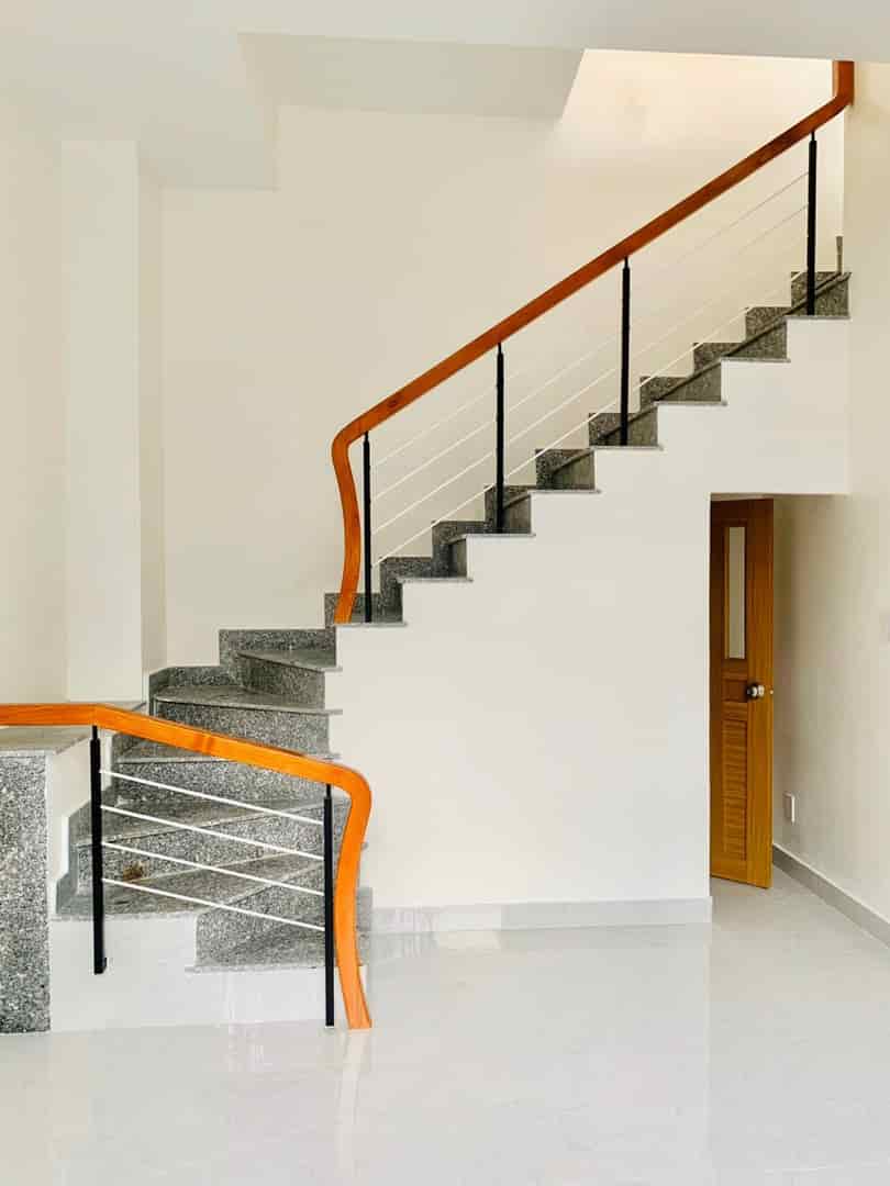 Mặt tiền đường 10.5m Hải Châu, Huỳnh Tấn Phát, 98m2, đang kinh doanh