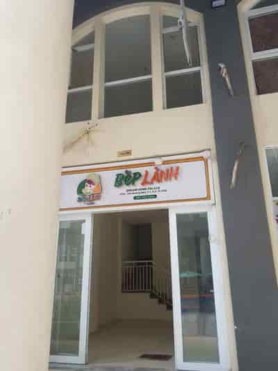 Căn hộ đẹp, giá tốt, chính chủ bán căn hộ tại đường Trịnh Quan Nghị, phường7, quận 8, HCM