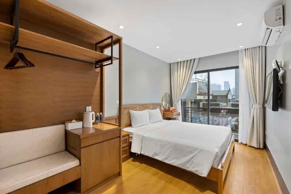 Bán tòa apartment mặt Hồ Tây 8 tầng, 62m, giá 40 tỷ