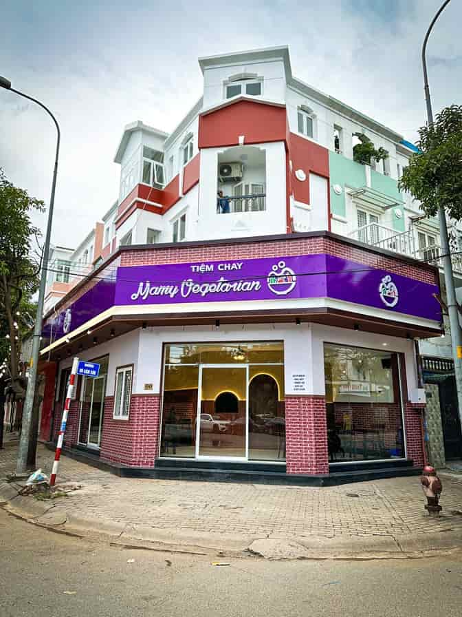 Chính chủ cần sang nhượng nhanh quán đồ ăn chay vị trí đắc địa tại đường Võ Liêm Sơn Q8, HCM