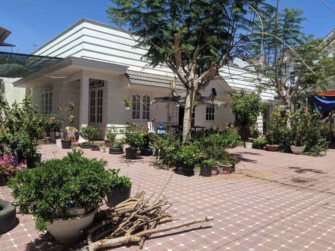 Nhà đẹp, giá cực tốt, chủ cần bán căn nhà vị trí đẹp tại Hồ Xuân Hương, TP Đà Lạt