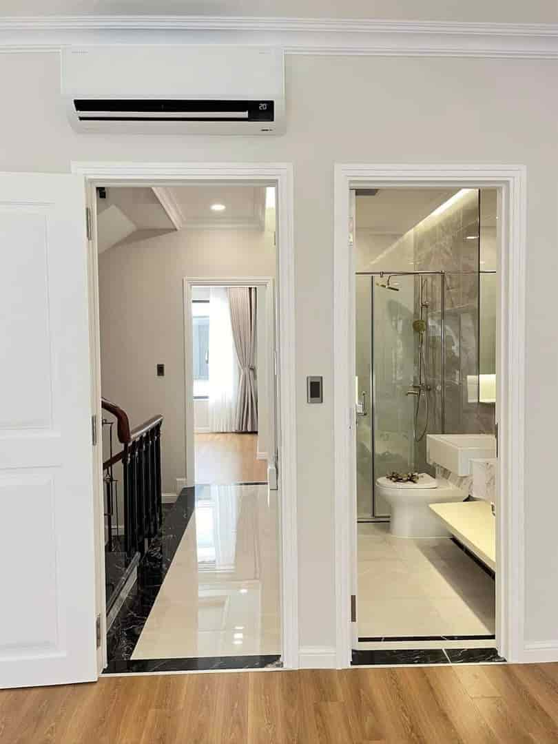 Bán nhanh nhà phố tại D14, số nhà 102, Classia Khang Điền, Võ Chí Công, Quận 9