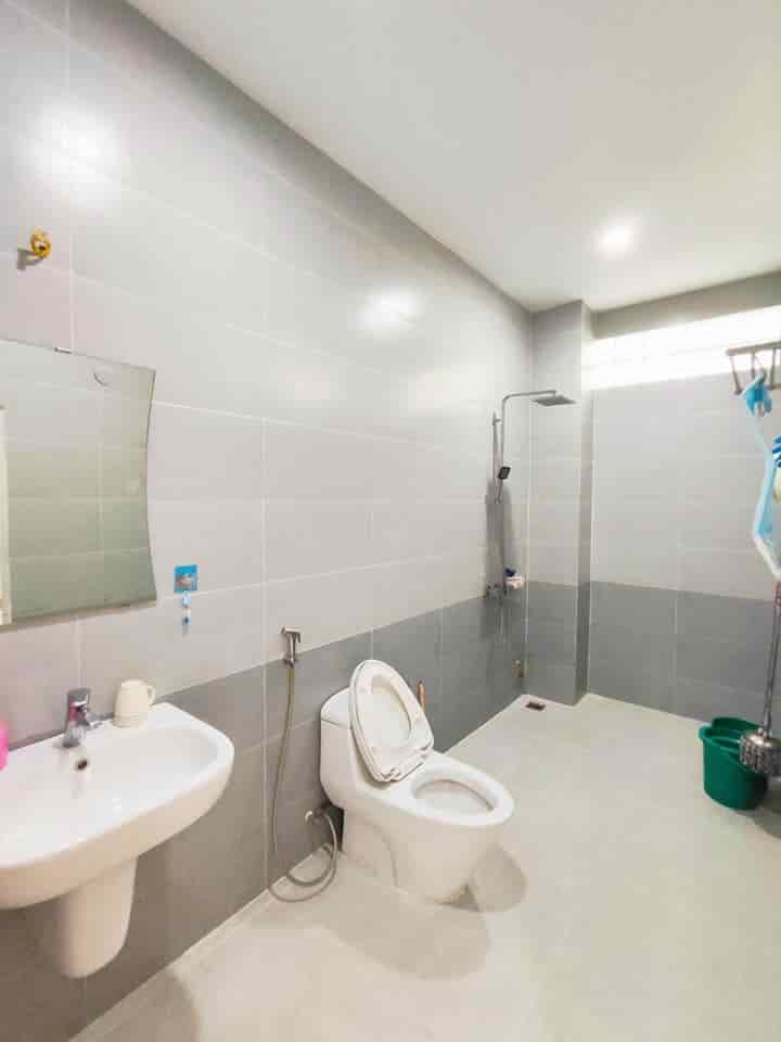 Bán nhà chính chủ 60m2, Quang Trung Gò Vấp, giá 1 tỷ 35 sổ sẵn .