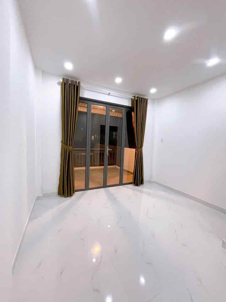 Cần ra đi căn nhà Âu Dương Lân, quận 8, 65m2, shr