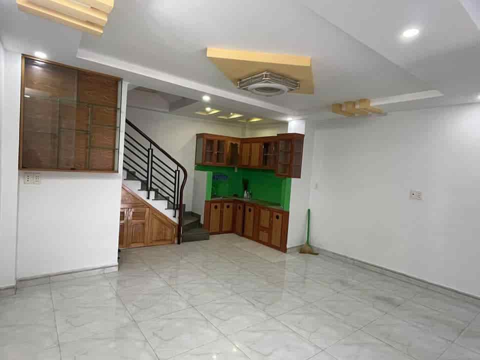 Bán căn hộ 155 Nguyễn Chí Thanh, Quận 5, 60m2, giá 1 tỷ 430 triệu