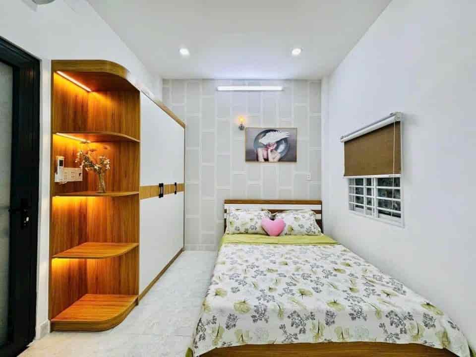 2 tỷ 250 bán còn 1 tỷ 950, 60m2 Lê Văn Thọ P9, Gò Vấp, 1 tầng + sân thượng, cho thuê 20tr/tháng, hẻm 6m.