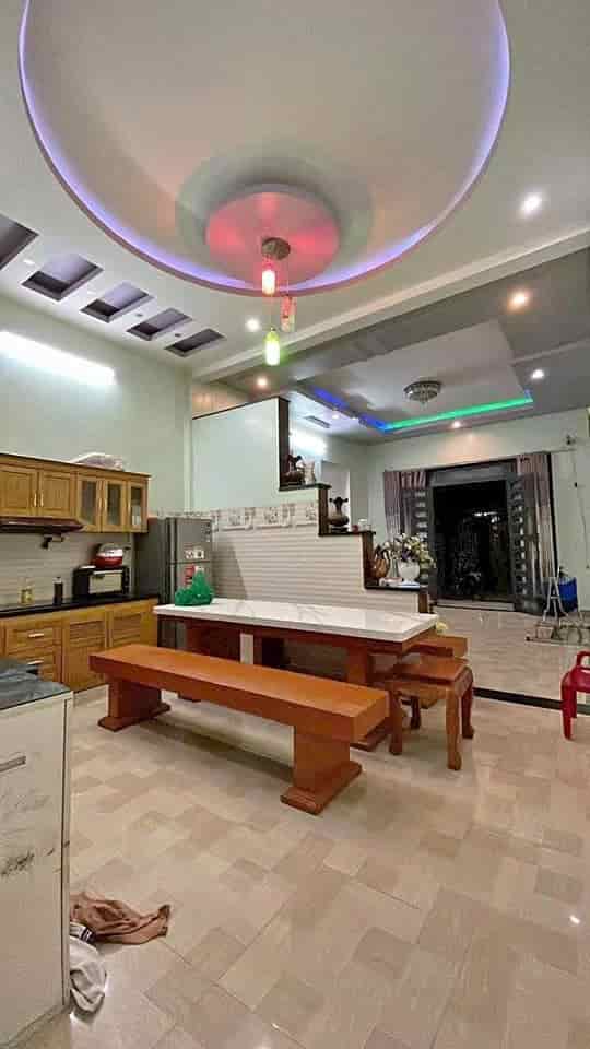 Bán nhà đường Nguyễn Văn Đừng, P6, Q.5 chỉ 1 tỷ 560 , 55m2, sổ hồng riêng