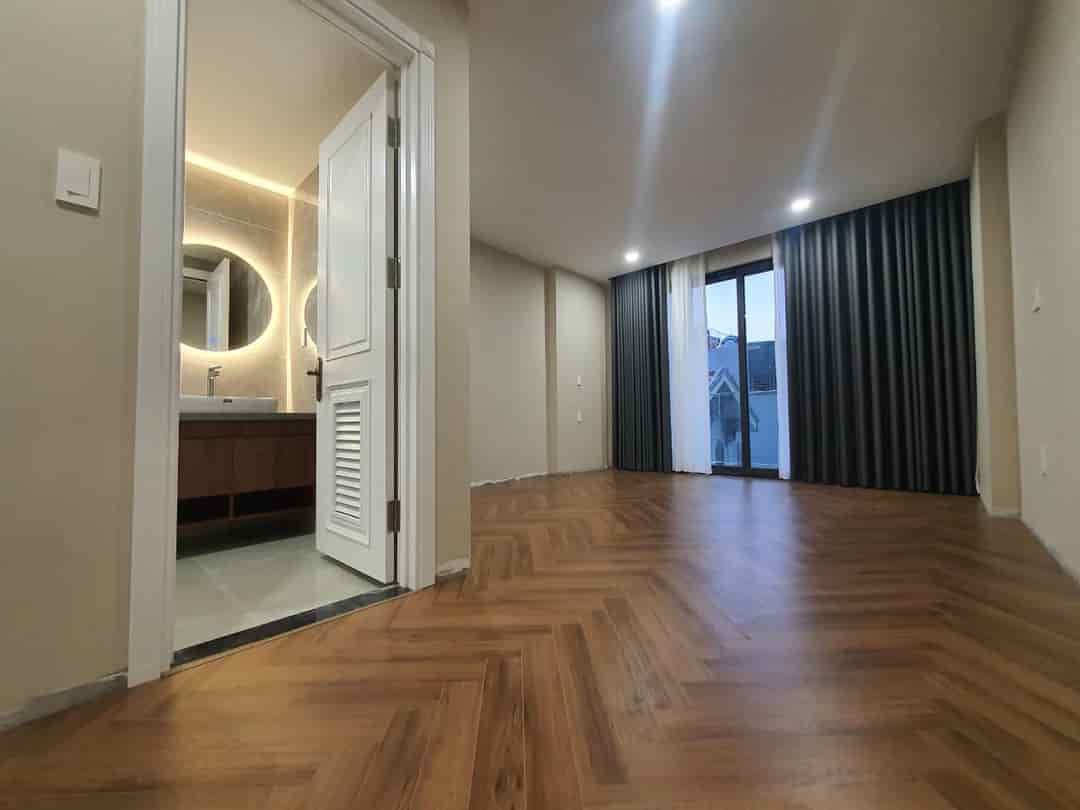 Bán nhà đẹp, lô góc Hoàng Văn Thái, Thanh Xuân 47m2, 5 tầng, chỉ 10.5 tỷ