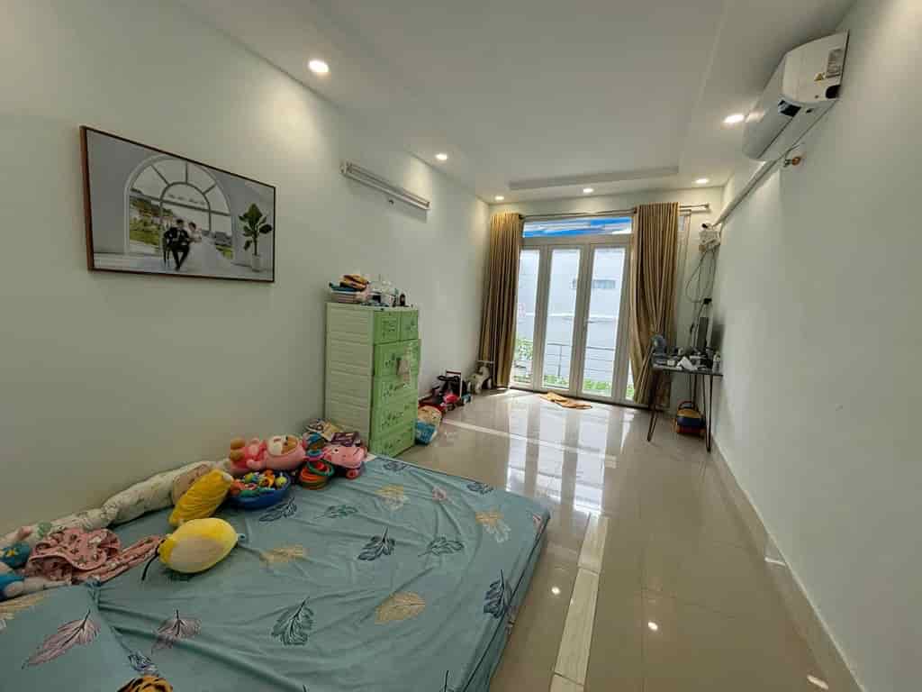 Ngay Vincom, sổ đẹp, nhà 1 trệt 1 lầu, 275// Quang Trung, Phường 10, Q.G.Vấp, 3.98 tỷ