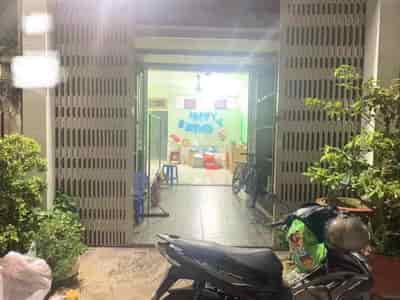 Kẹt tiền bán nhà ở Phạm Văn Hai Bình Chánh 100m2, giá 1 tỷ 550 có shr