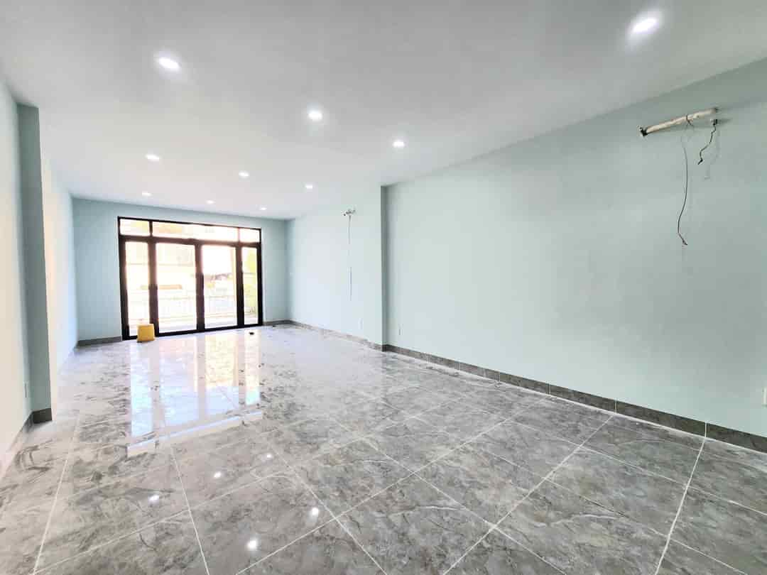 Cho thuê nguyên căn mặt tiền 4,5m Nguyễn Kim, Quận 10, 5 lầu thang máy