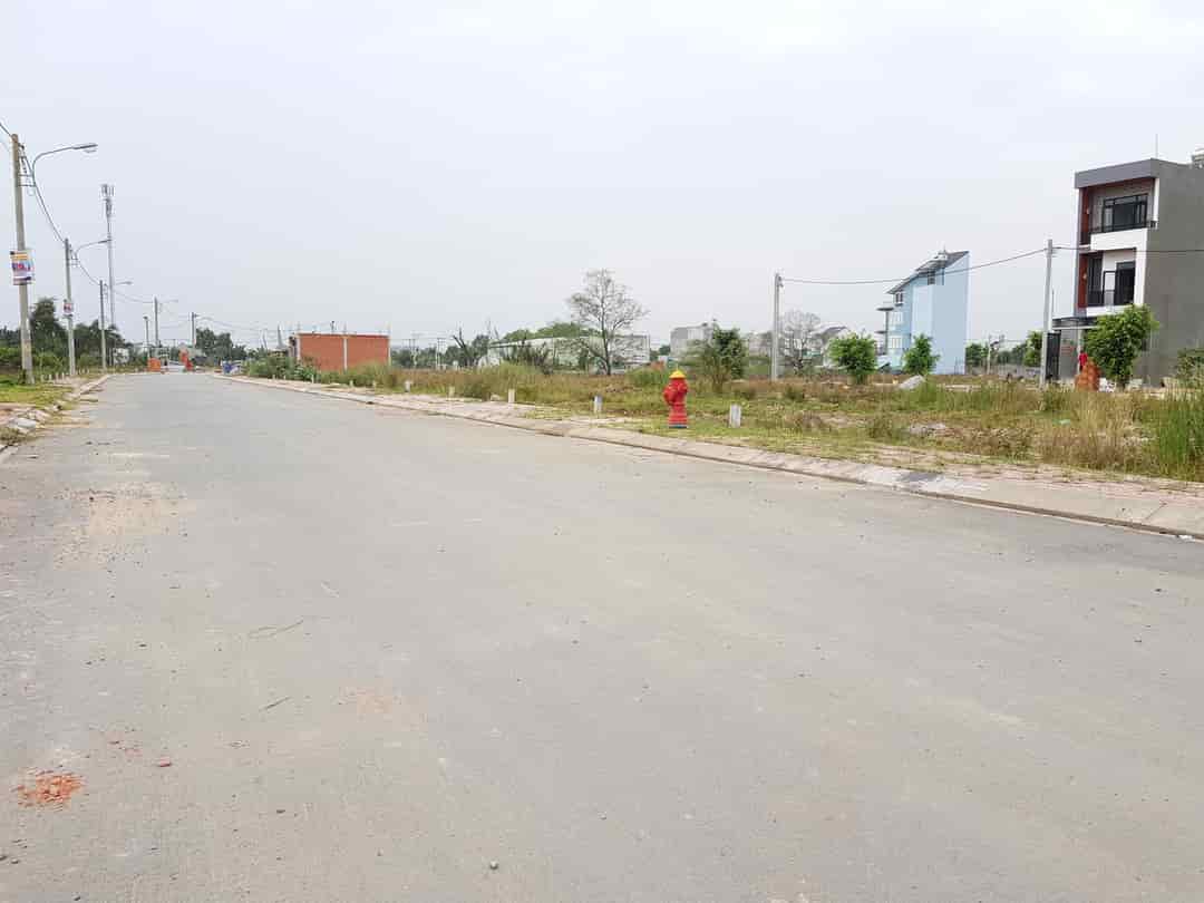 Chính chủ bán gấp lô đất ngay chợ Hưng Lộc 100-120m2 giá chỉ 2 tỷ 850 sổ hồng riêng sang tên liền