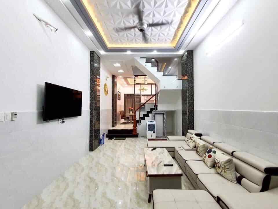 Nhà Phan Đăng Lưu, 60m2, trệt, 2 lầu st giá 9 tỷ thương lượng