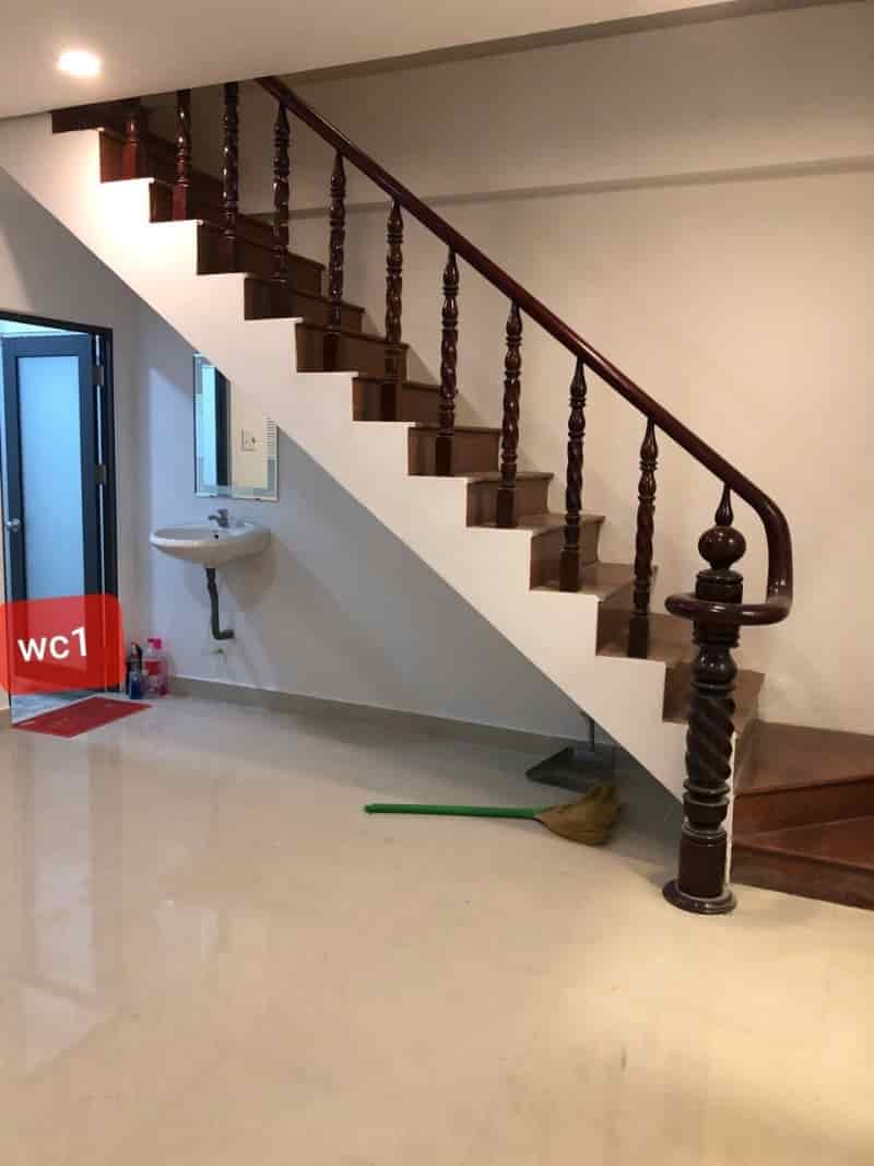 Nhà bán đường Tô Ngọc Vân, DT 101m2, 4pn, giá 3.9 tỷ