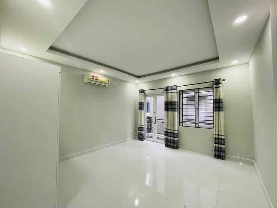 Cần tiền trả nợ bán nhà đường Nguyễn Xiển, phường Long Thạnh Mỹ, quận 9, 60m2, giá 3 tỷ 50tr, SHR