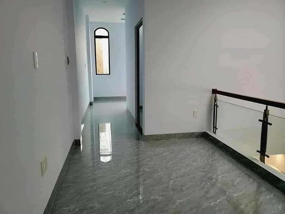 Bán nhà 60m2, Lê Quang Sung Q6, 880 triệu