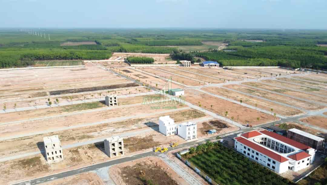 Cần tiền xây nhà bán gấp đất đối diện KCN Tân Bình