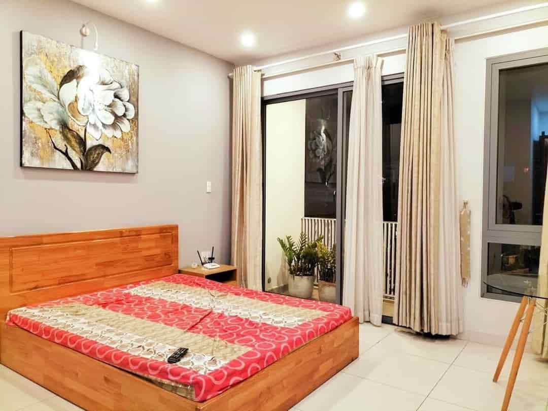 Xe hơi vào nhà, bán nhà 4 tầng cực đẹp Lê Văn Sỹ, 68m2, 12 tỷ TL