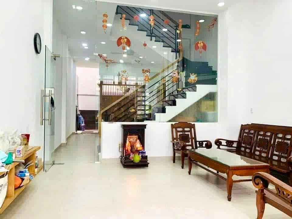 Định cư bánnhà 4 tầng cực đẹp Nguyễn Đình Chiểu, 40m2, 6.2 tỷ