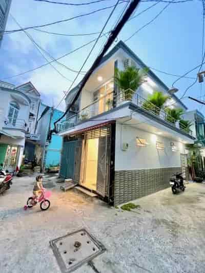 Cần tiền kinh doanh bán nhà Nguyễn Văn Quỳ phường Phú Thuận Q7, 67.4m2, giá 3 tỷ 250, sổ hồng riêng chính chủ