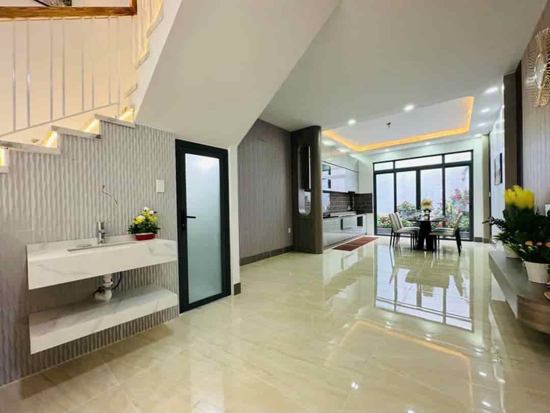 Bán nhà 39m2 giá 2 tỷ 250 Lê Quang Định, P7, Bình Thạnh, nhà có HĐ thuê 15triệu, sổ hồng riêng chính chủ.