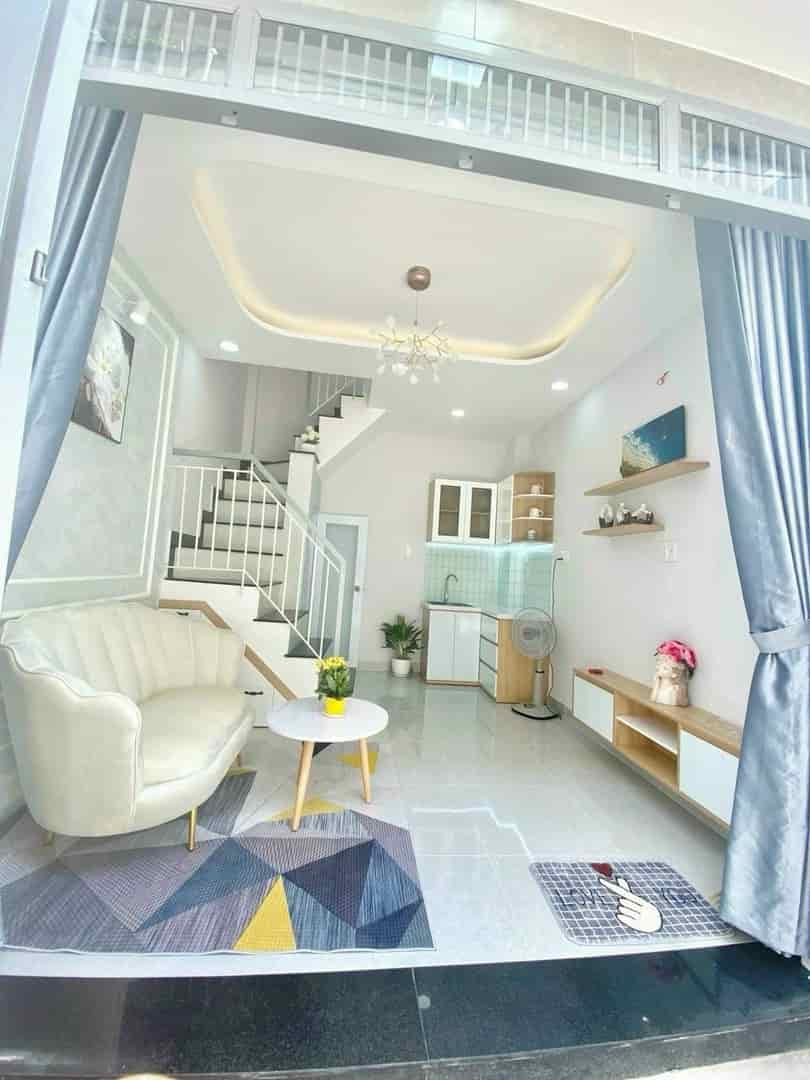 Cần bán nhanh căn nhà 37.88m2, gần KCN Tân Bình, hẻm 5m đường Huỳnh Văn Nghệ, P15, Tân Bình, giá 1 tỷ 950