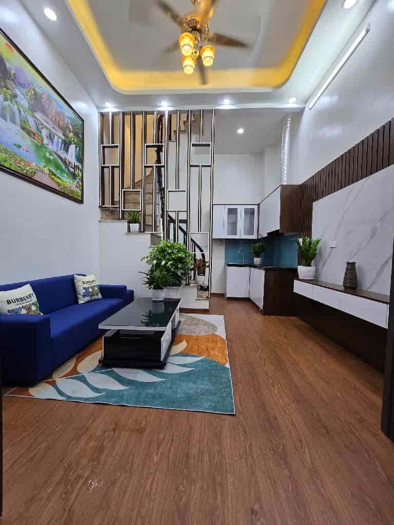 Khương Trung, Thanh Xuân, lô góc, cách ô tô 60m, gần hồ, 4 tầng, 3 ngủ, giá 3.x tỷ