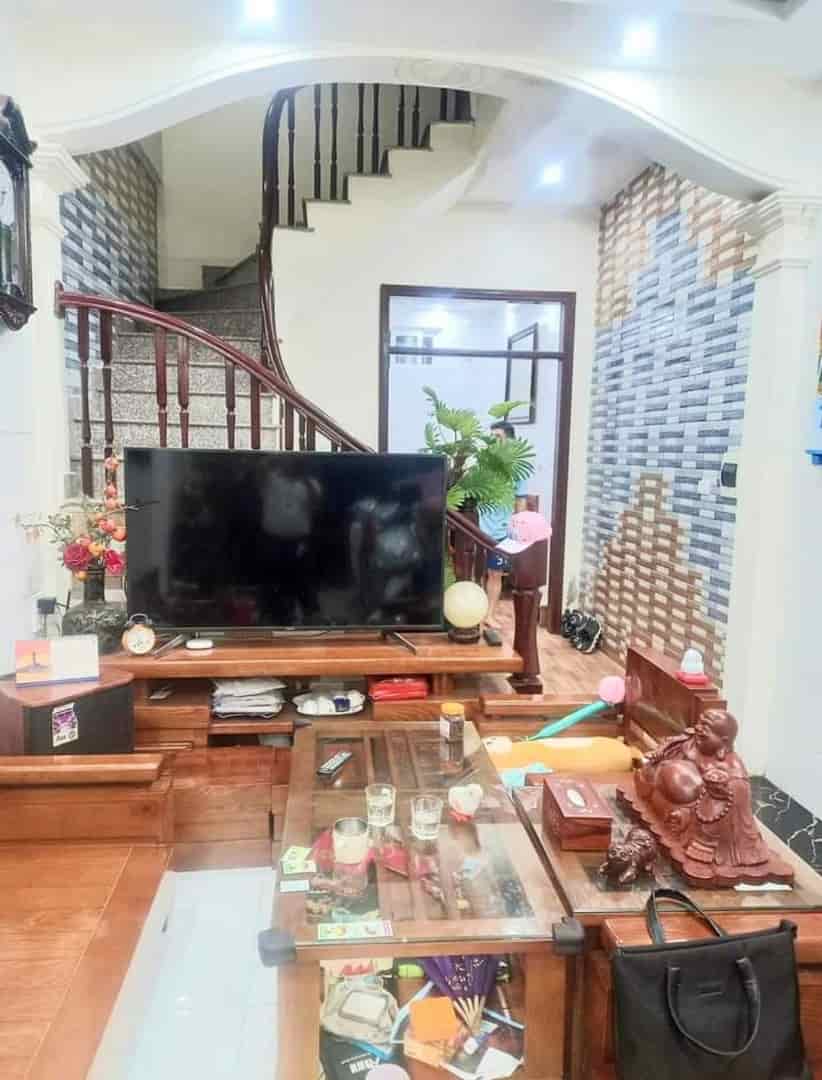Cho thuê nhà Nguyễn Thị Định Cầu Giấy 50m, 5T giá 25tr, ngõ ô tô tránh