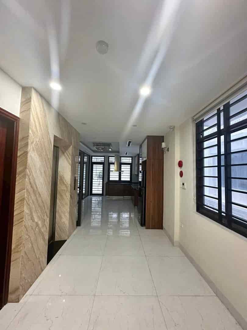 Cho thuê shophouse mặt phố  Xuân La, Tây Hồ 115m x 5t, 6p giá 90tr, thang máy, kd