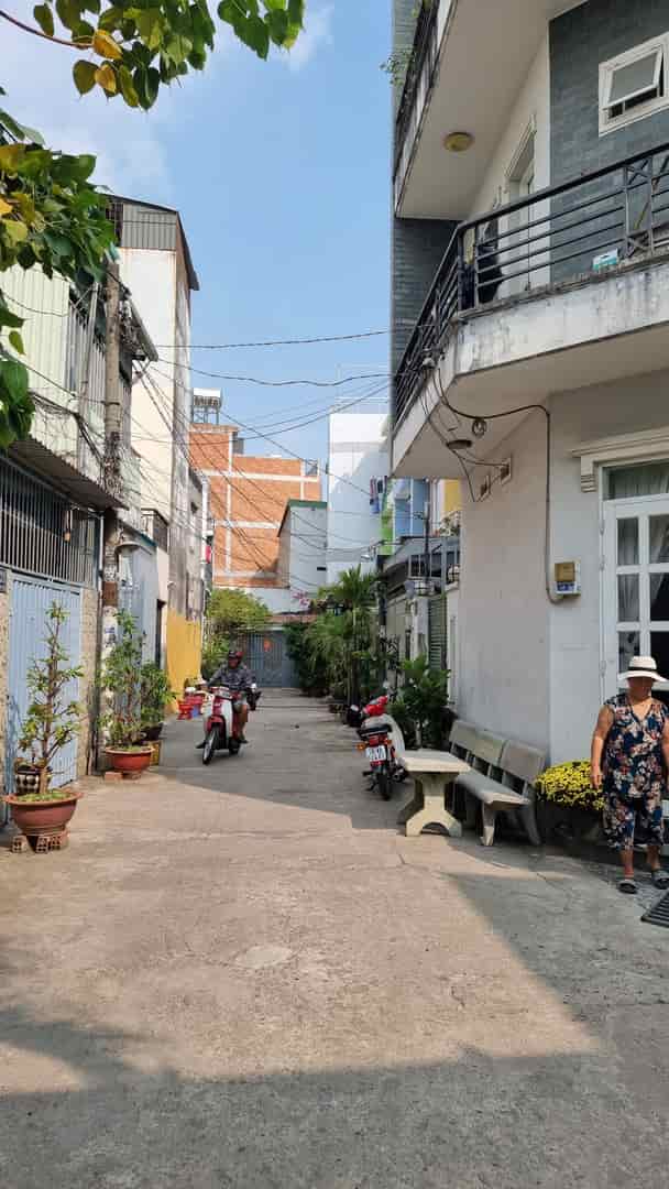 Nhà đường Quang Trung, gần chợ Hạnh Thông Tây, 4mx16,5m, giá hơn 5 tỷ