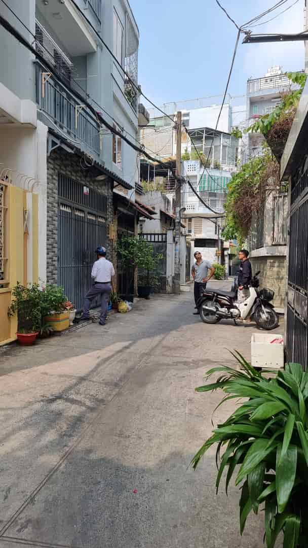 Nhà 2 lầu mới ngay đường Nguyễn Thái Sơn, hẻm 6m, giá 5 tỷ