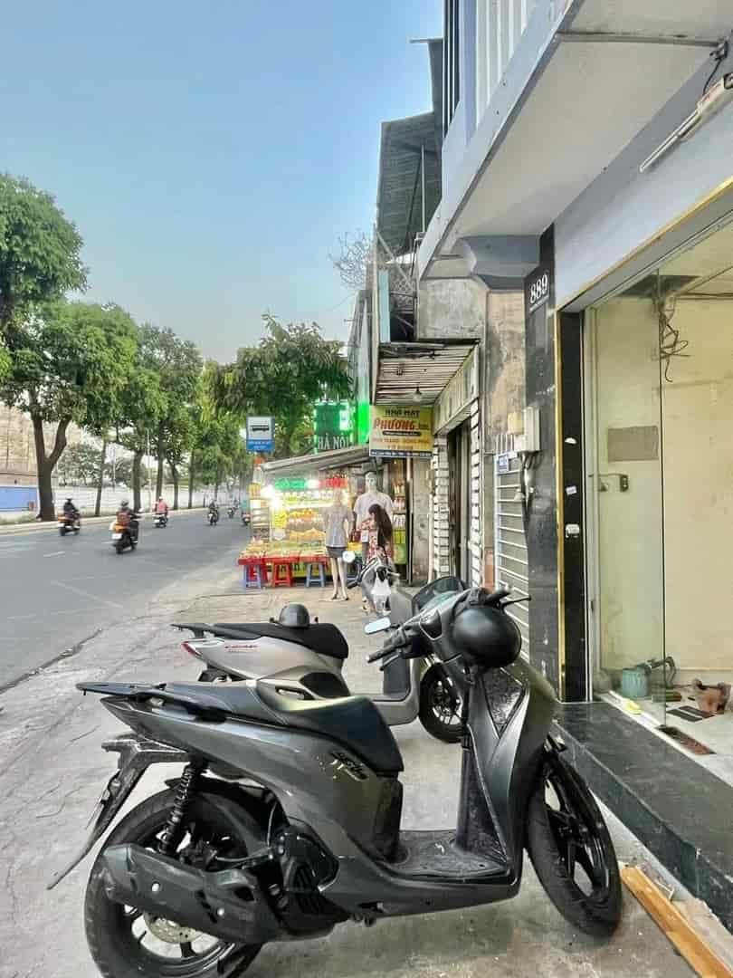 Nhà mặt tiền đường Nguyễn Kiệm, ngay CV Gia Định, 37m2, giá hơn 5 tỷ