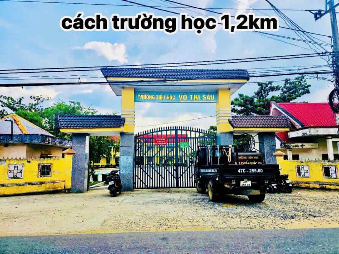 Bán 200m2 đất thổ cư, ngang 10m, dài 20m, đường bê tông, gần  ngã tư dầu giây, giá 600 triệu/sổ