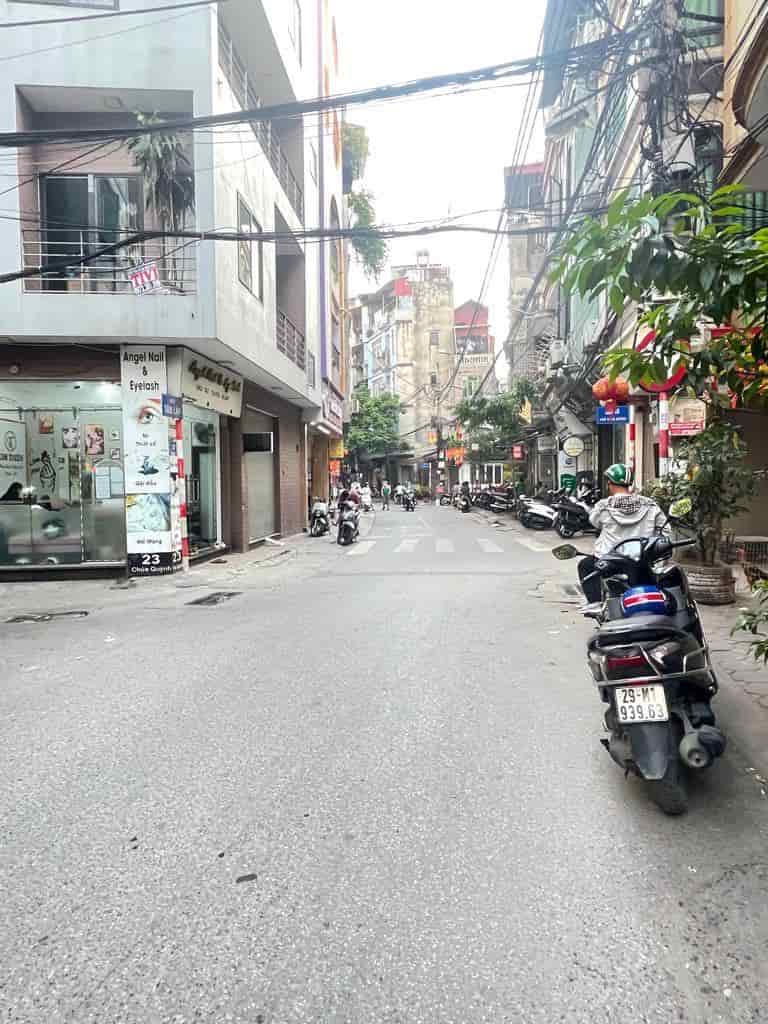 Bán nhà phố Chùa Quỳnh, mặt phố kinh doanh sầm uất, ô tô tránh, vỉa hè rộng, lô góc 2 mặt tiền, 30m, 7.2 tỷ