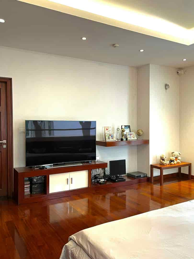 Bán nhà Văn Cao 40m, 5 tầng, 3 ngủ 7.5 tỷ