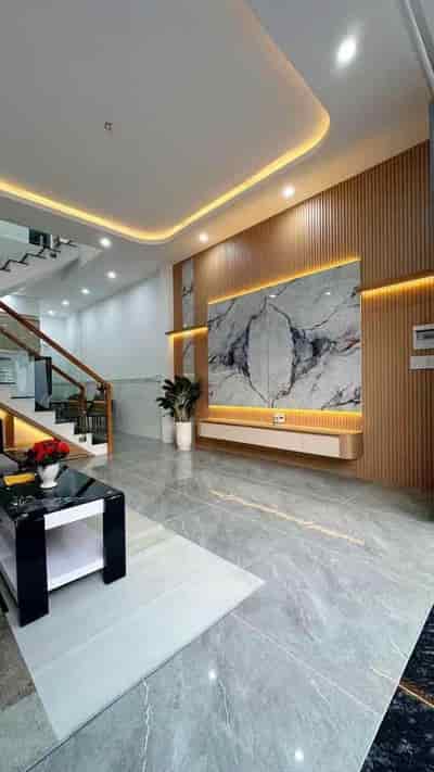 Ngộp Bank cần bán nhà ở đường Chế Lan Viên, Tân Phú, 60m2, giá 1 tỷ 390 triệu, có sổ hồng riêng