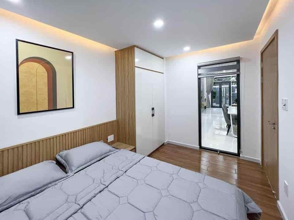 Về quê sống nên cần bán nhà ở Lương Minh Nguyệt, Q.Tân Phú có, sổ hồng riêng 60m2 giá chỉ còn 1 tỷ 450