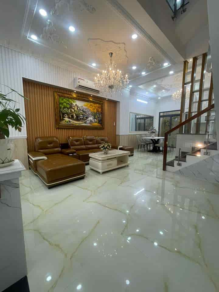 Bán nhà ở Đ.Nguyễn Biểu, Q5, 70m2, giá 1 tỷ 550 triệu có sổ hồng riêng