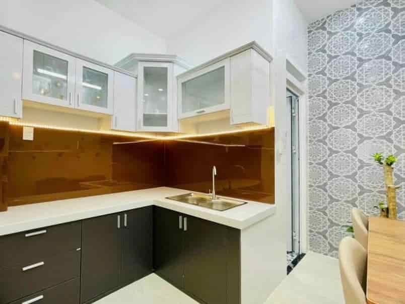 Bán nhà Lê Văn Sỹ Q3, 60m2, sổ hồng riêng chính chủ, giá hạ 1 tỷ 560 triệu