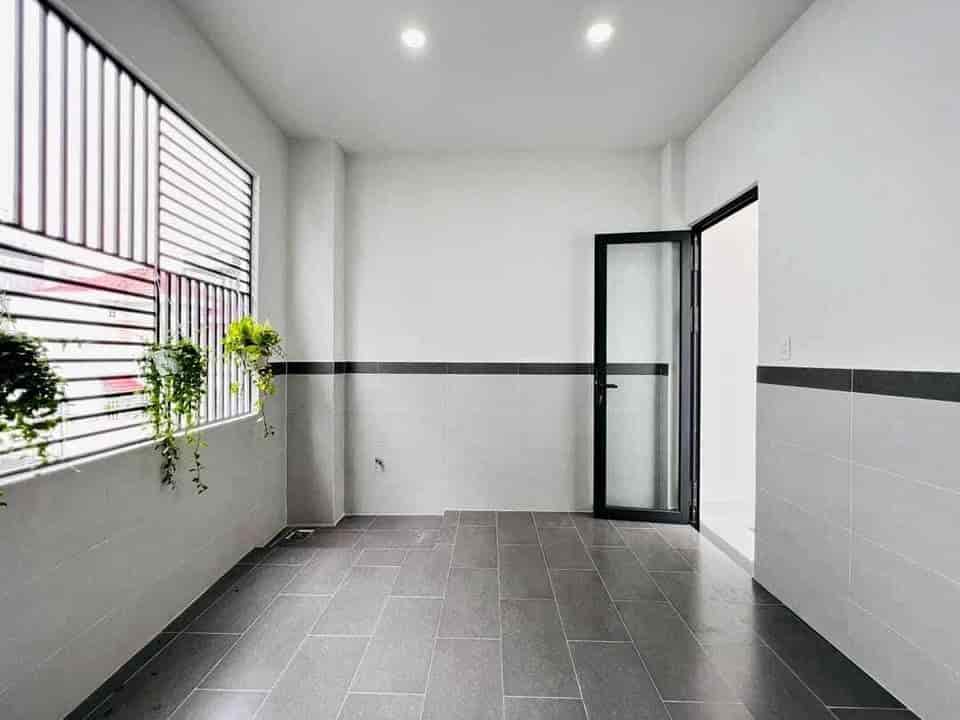 Nhà 3 tầng ngay Trần Xuân Soạn q7 60m2 giá 1 tỷ 880 sổ hồng riêng chính chủ