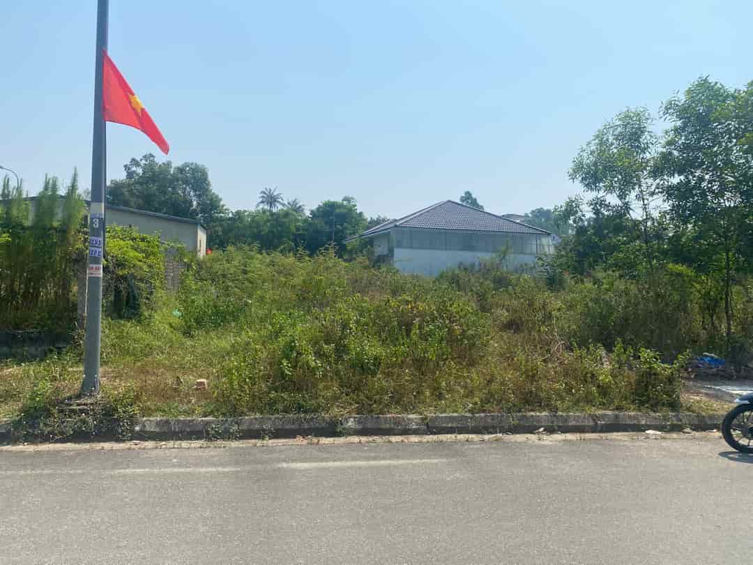 Bán đất Kqh Cầu Lim, mặt tiền đường Hoàng Tăng Bí chỉ 20 triệu/m2