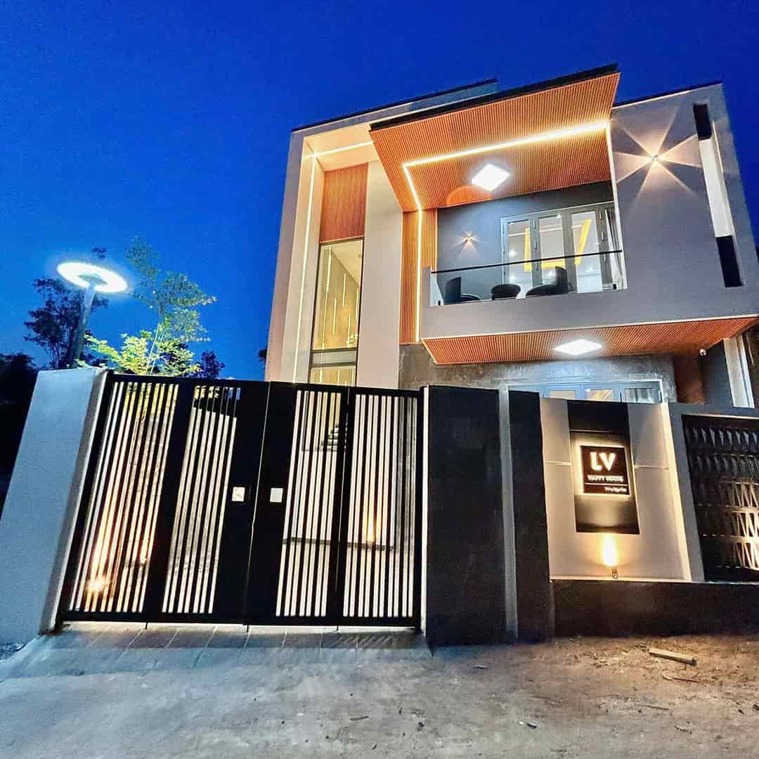 Mở Bán Villa Ngang 8m Kiên Cố, Full Nội Thất, Kiệt Xe Tải, Sau Nhà Mặt Tiền Lê Ngô Cát