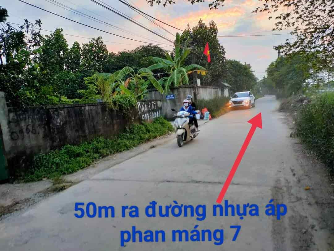 Lô góc 2 mặt tiền sát đường nhựa áp Phan Máng 7, giá nhỉnh 10tr/1m.